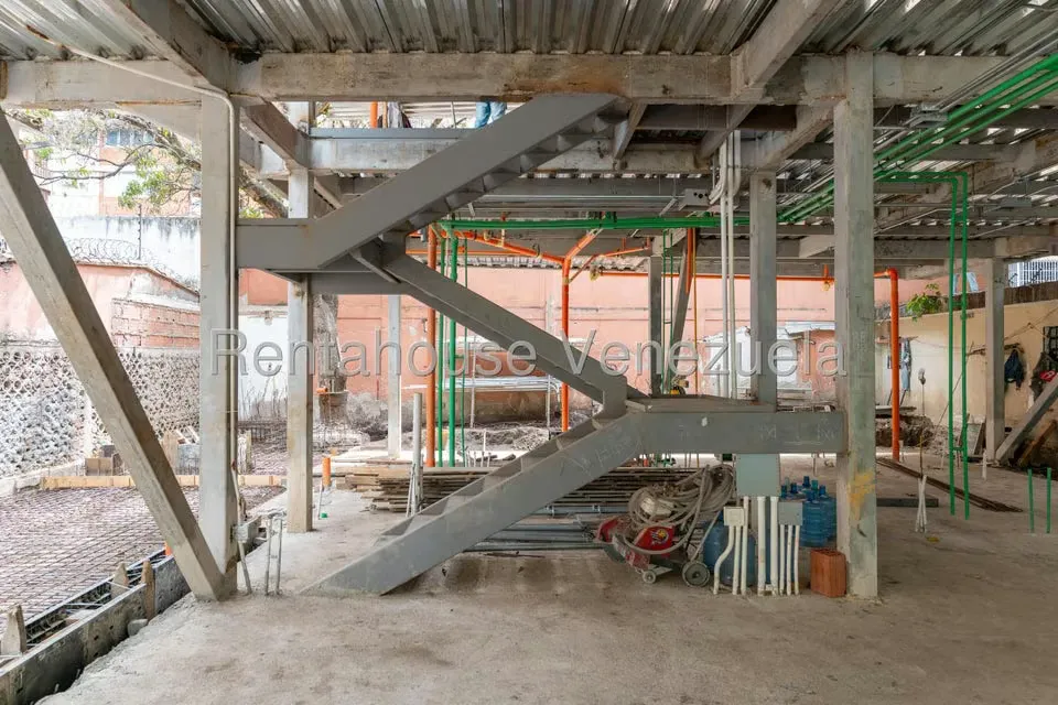 Terreno (Residencial) en Venta en La Floresta, Distrito Metropolitano - 5