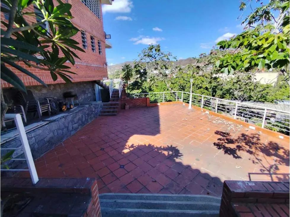 Se Vende Casa en Calle Cerrada 700m2 Prados del Este Para Actualizar - 23