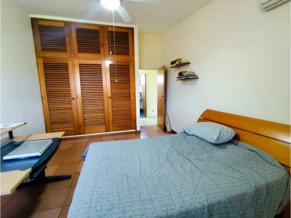 Se Vende Casa en Calle Cerrada 700m2 Prados del Este Para Actualizar - 26