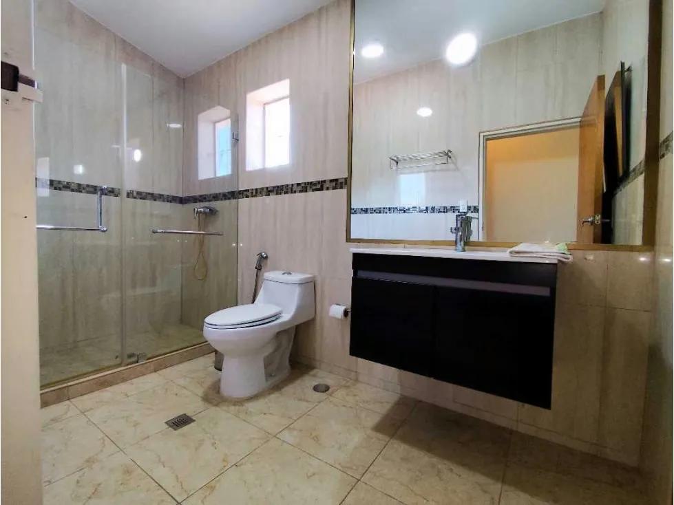 Se Vende Casa en Calle Cerrada 700m2 Prados del Este Para Actualizar - 29