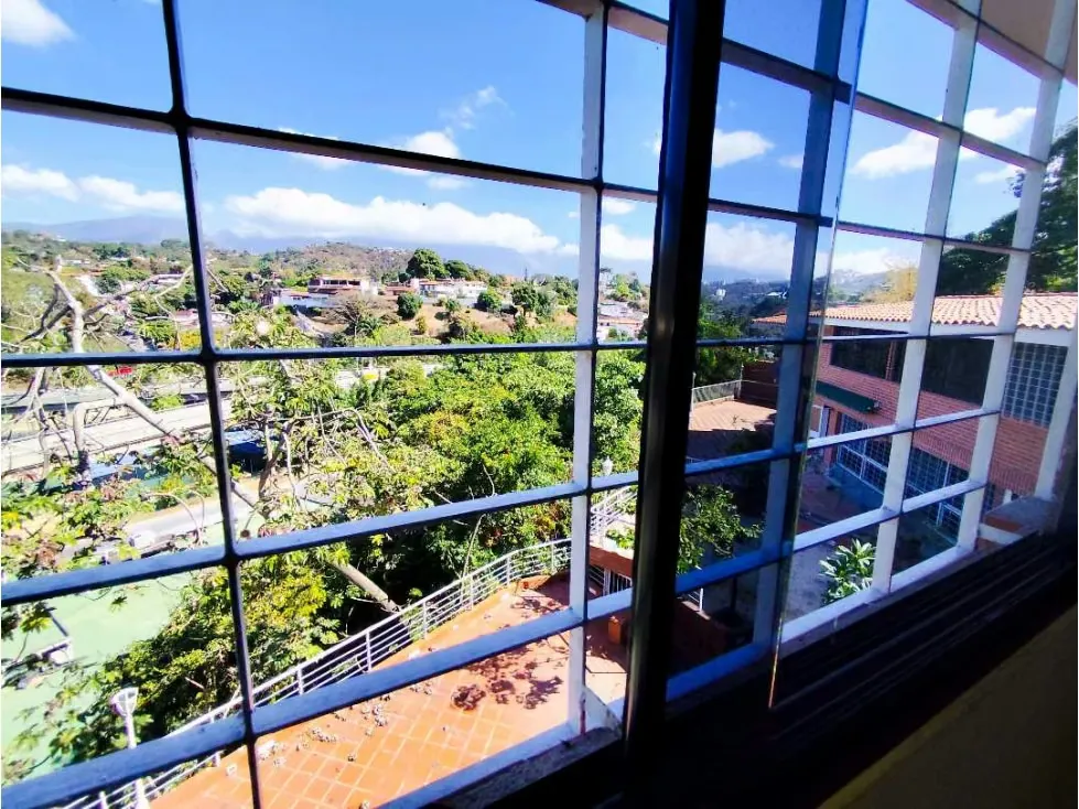 Se Vende Casa en Calle Cerrada 700m2 Prados del Este Para Actualizar - 34