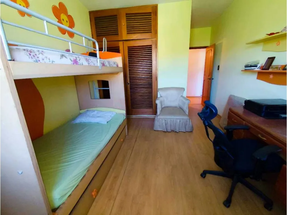 Se Vende Casa en Calle Cerrada 700m2 Prados del Este Para Actualizar - 50