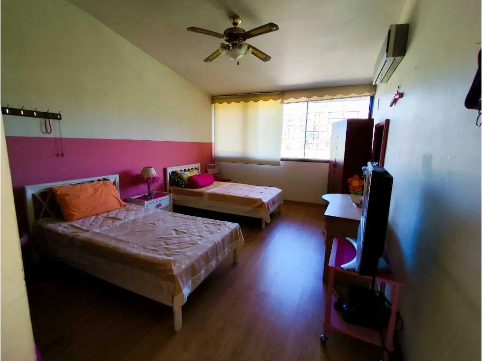 Se Vende Casa en Calle Cerrada 700m2 Prados del Este Para Actualizar - 52