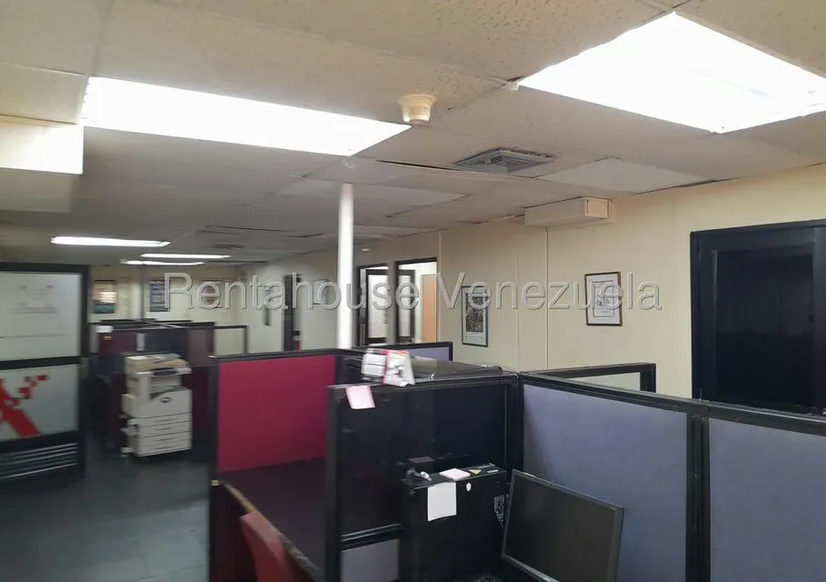 Comercial (Local Comercial) en Alquiler en Dr Portillo, Zulia - 23