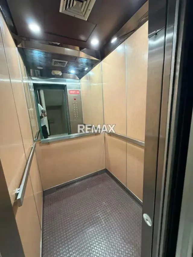 Apartamento en venta en Los Dos Caminos - 2