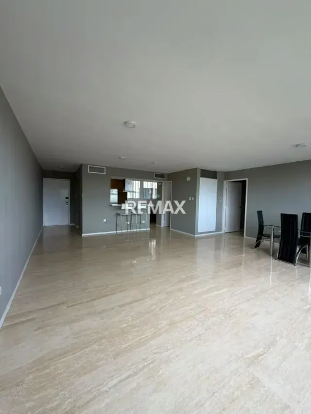 Apartamento en venta en Los Dos Caminos - 5