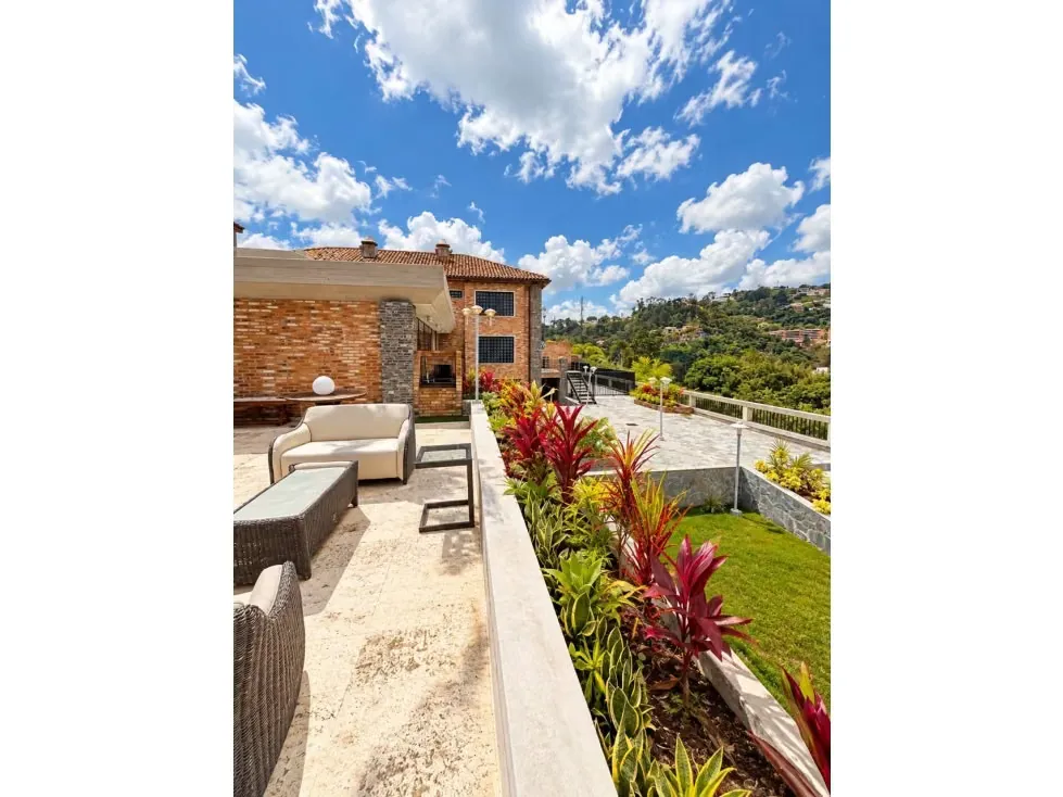 Vendo casa 883m2/6 hab+2s/10 1/2b+s/20p/La Lagunita - 11