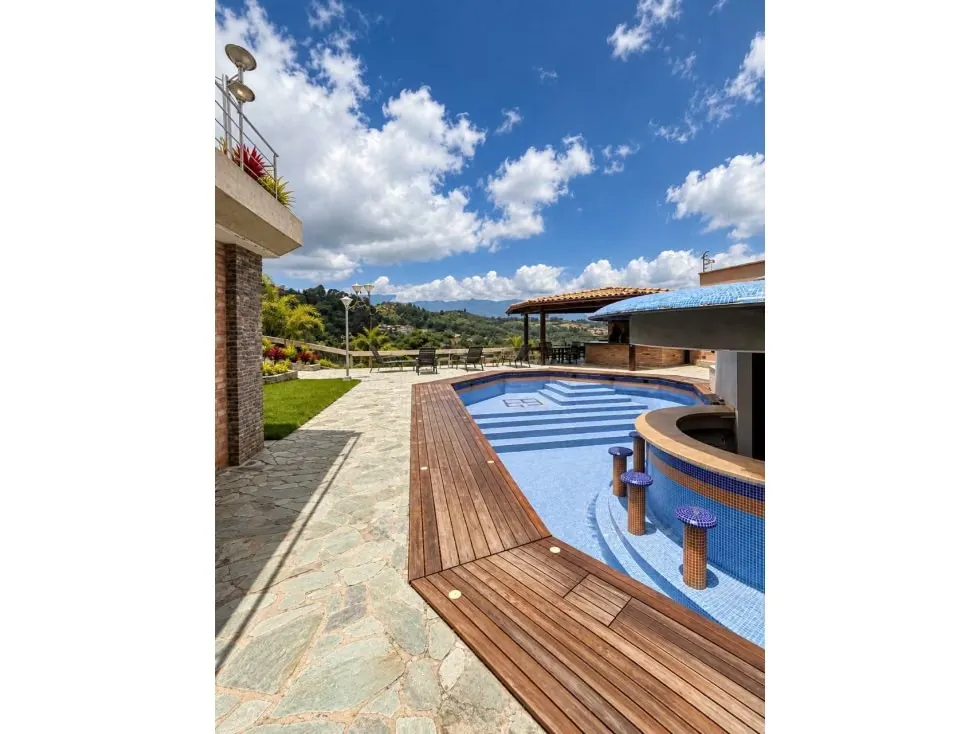 Vendo casa 883m2/6 hab+2s/10 1/2b+s/20p/La Lagunita - 12