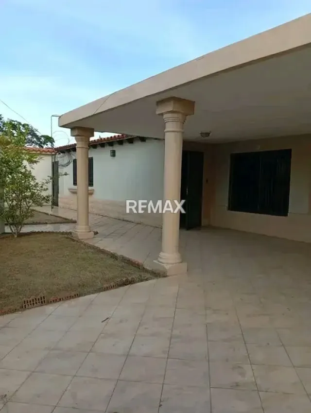 Vendo casa quinta con Excelente ubicación hacia la zona industrial - 11