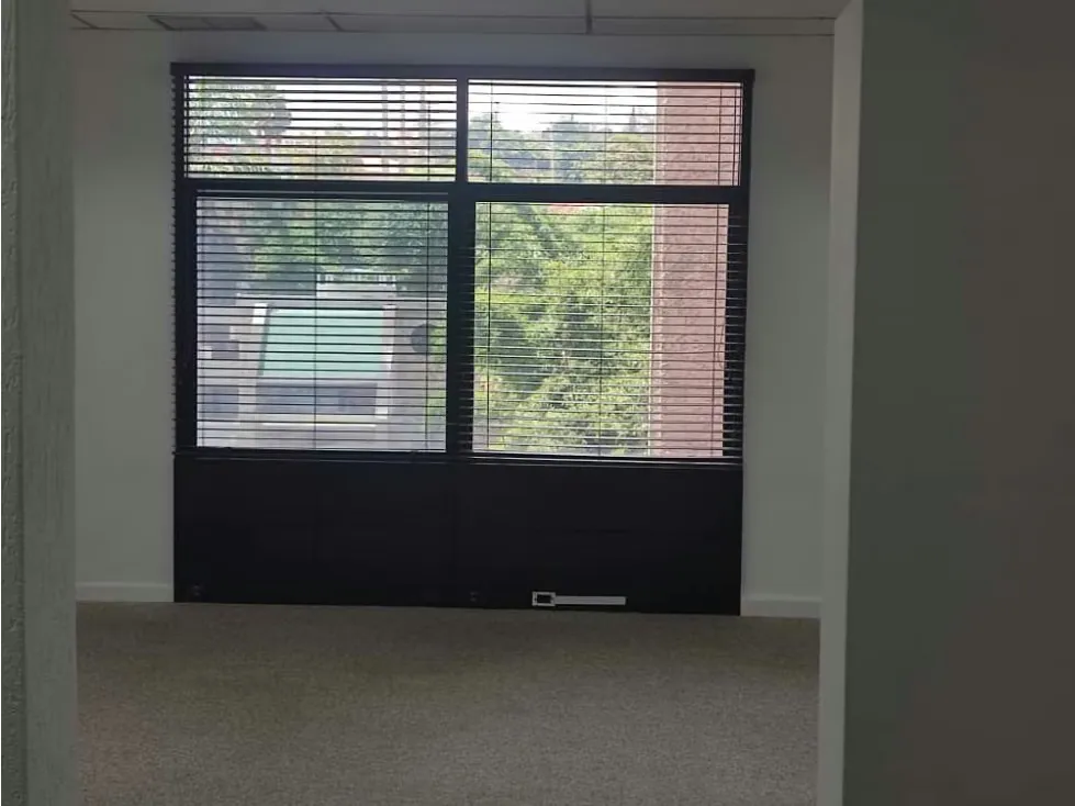 Alquilo oficina 60m2 La Lagunita 9373 - 3