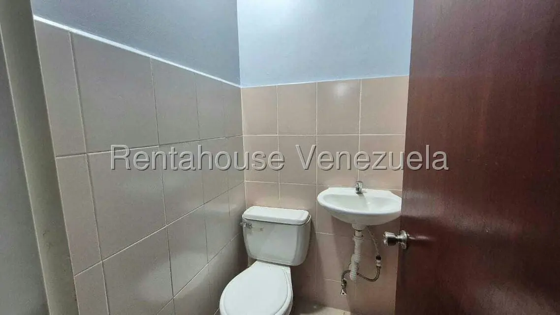 Oficina en Alquiler en Zona Oeste, Lara - 8
