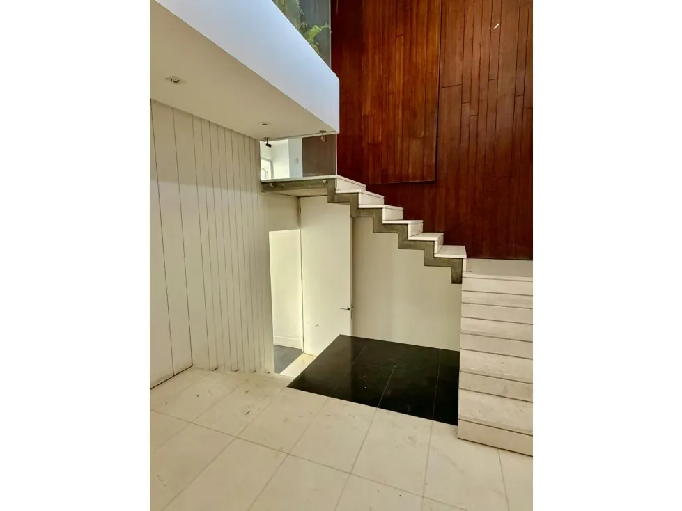 Se vende quinta en calle cerrada 750m2 Lomas del Mirador 2550 - 7