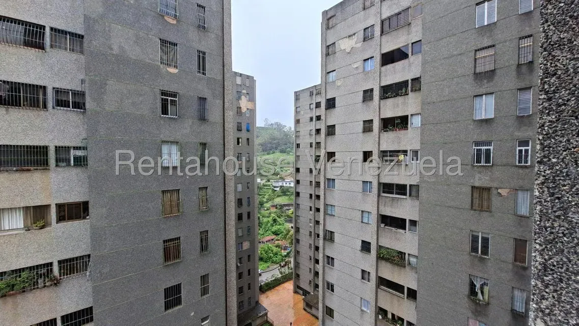 Apartamento (1 Nivel) en Alquiler en Los Salias, Miranda - 2