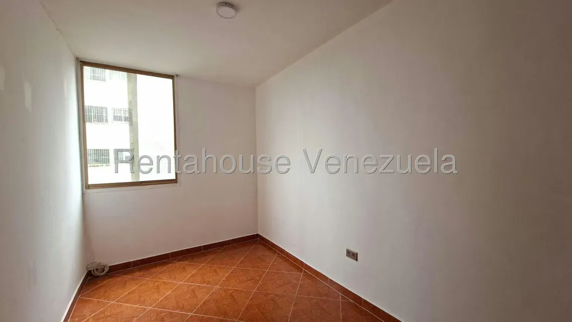 Apartamento (1 Nivel) en Alquiler en Los Salias, Miranda - 16