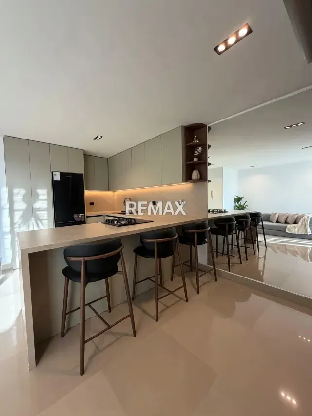 Venta de moderno Apartamento en Resd. Monreale Urb. Las Chimenead Valencia - 5