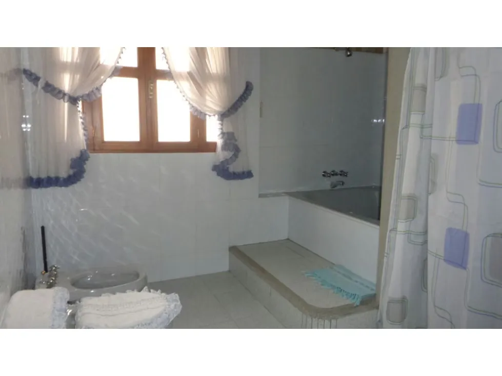 Vendo casa 590m2 Bella Vista 2950 - 24