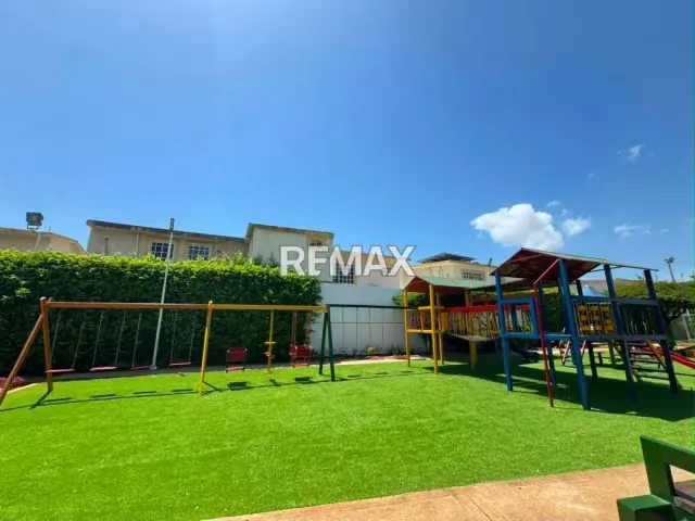 TOWNHOUSE EN VENTA EN LAGUNITA COUNTRY, MILAGRO NORTE - 2