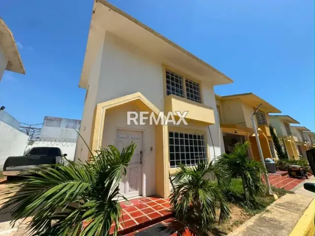 TOWNHOUSE EN VENTA EN LAGUNITA COUNTRY, MILAGRO NORTE - 8