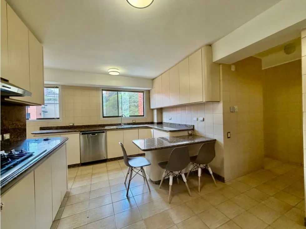 Se alquila PH Triplex 500m2 4h+s/7b/3p Colinas de Valle Arriba - 10
