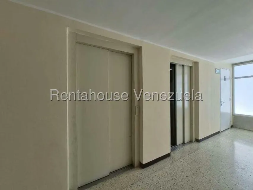 Apartamento (1 Nivel) en Venta en Lomas del Sol, Distrito Metropolitano - 27