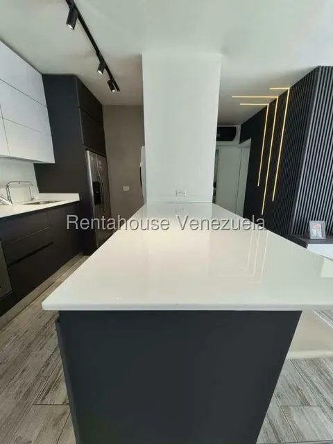 Apartamento (1 Nivel) en Venta en Lomas del Sol, Distrito Metropolitano - 4