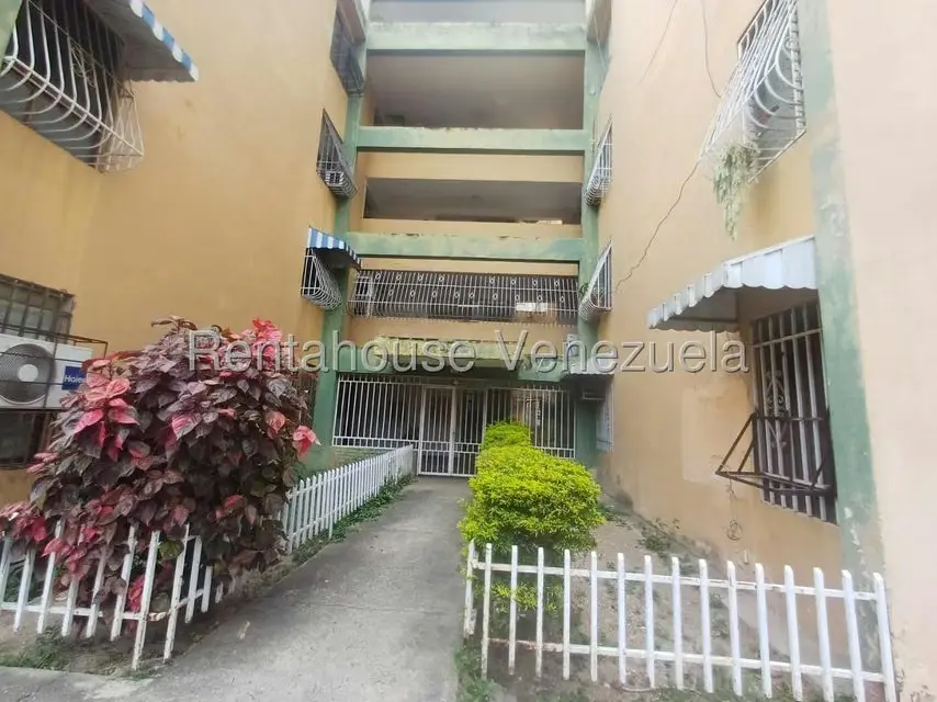 Apartamento (1 Nivel) en Alquiler en Conjunto Residencial Turmero, Aragua - 4