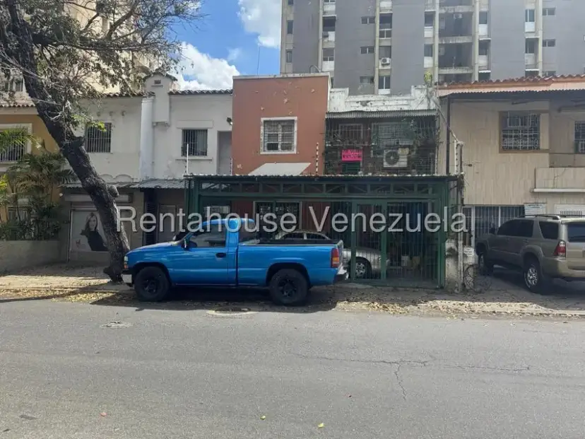 Casa (Duplex) en Venta en La Campiña, Distrito Metropolitano