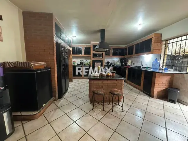 Venta de casa de esquina en la Viña a actualizar - 12