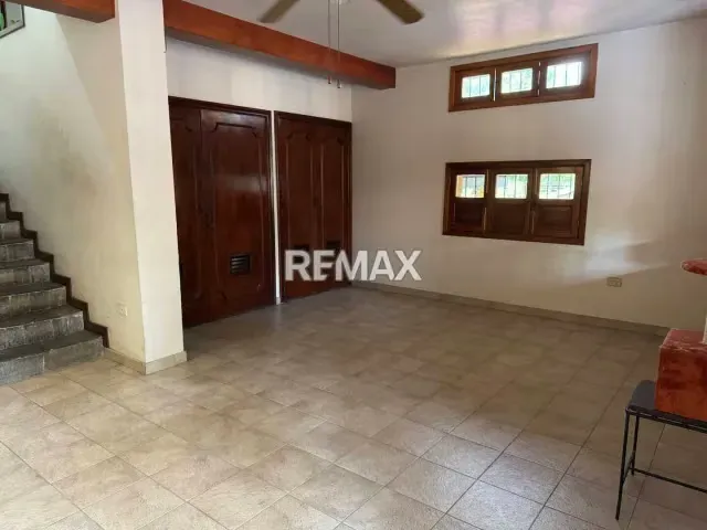 Venta de casa de esquina en la Viña a actualizar - 6