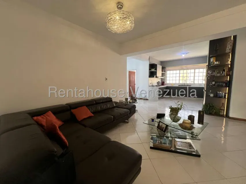 Apartamento (1 Nivel) en Venta en Prebo I, Carabobo - 2