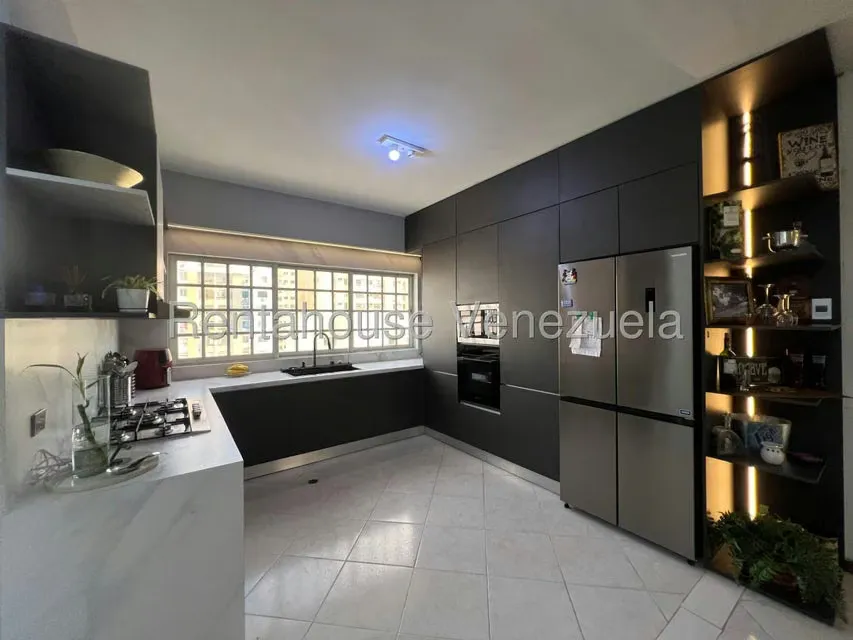 Apartamento (1 Nivel) en Venta en Prebo I, Carabobo - 3