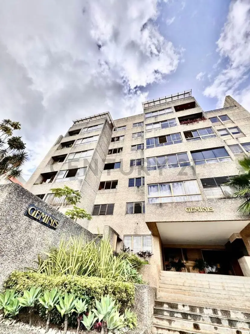 En Venta Apartamento PB Los Samanes