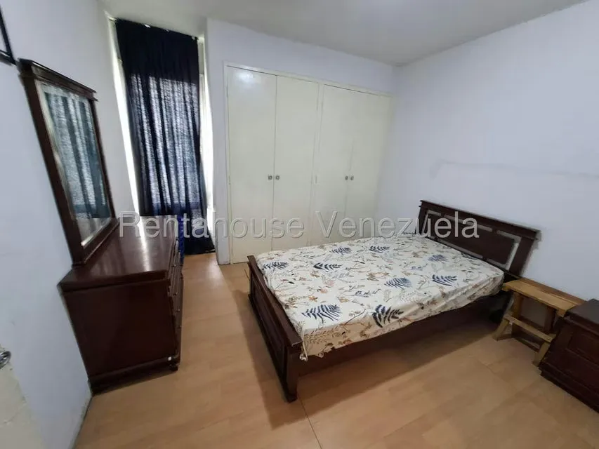 Apartamento (1 Nivel) en Alquiler en El Paraiso, Distrito Metropolitano - 12