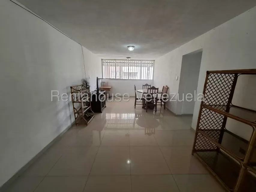 Apartamento (1 Nivel) en Alquiler en El Paraiso, Distrito Metropolitano - 6