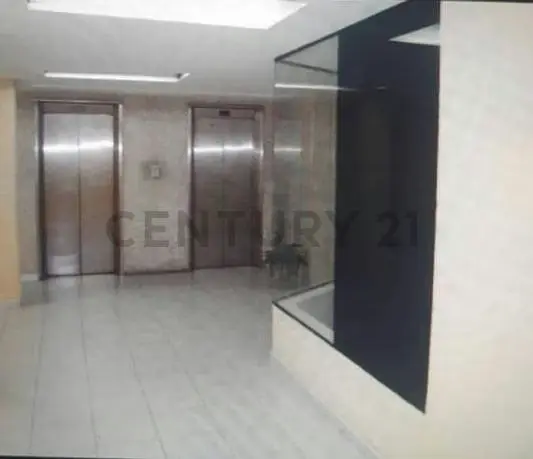 Local Comercial en una de las mejores zona de caracas - 5