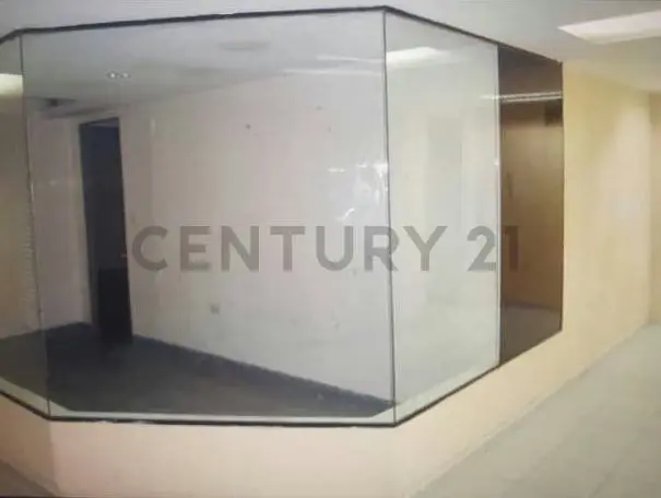 Local Comercial en una de las mejores zona de caracas - 9