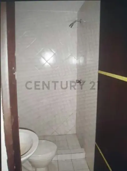 Local Comercial en una de las mejores zona de caracas - 10