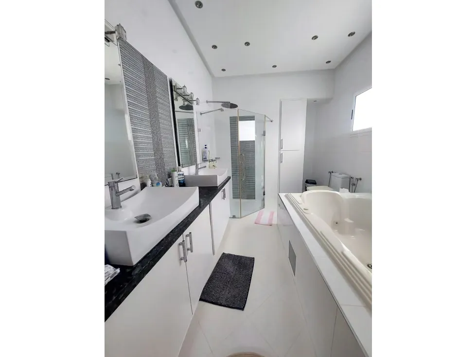 Se vende casa 550m² 4h+s/7b+s/7p San Antonio de los Altos - 10