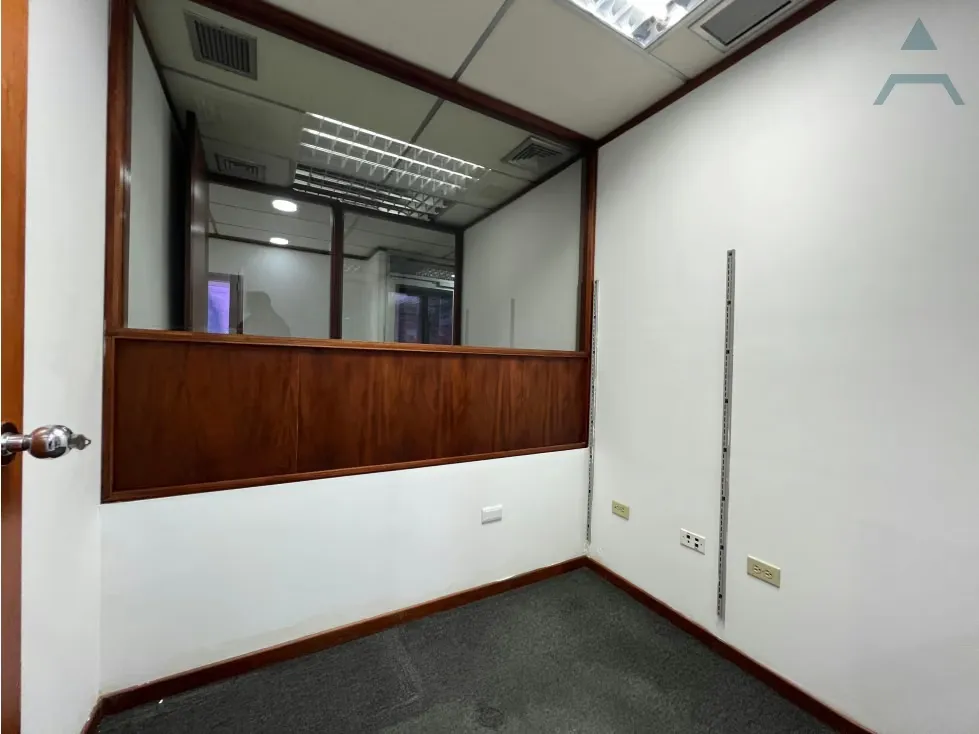 Se vende/alquila oficina 206,40m² El Rosal - 21