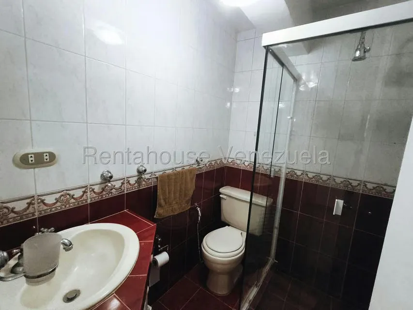 Apartamento (1 Nivel) en Alquiler en Rosalito, Miranda - 11