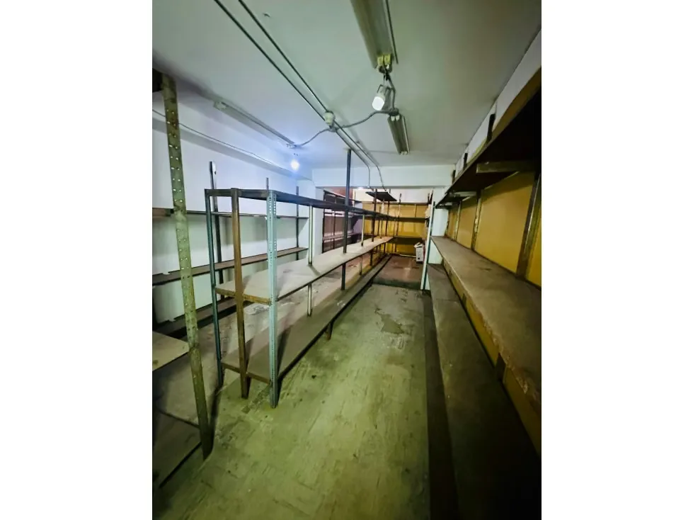 Macrolocal Comercial en alquiler Centro de Caracas 700mts - 13