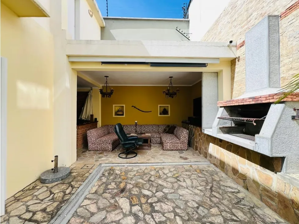 Se vende casa 600m² 6h+2s/6b+s/4p Altamira - 11