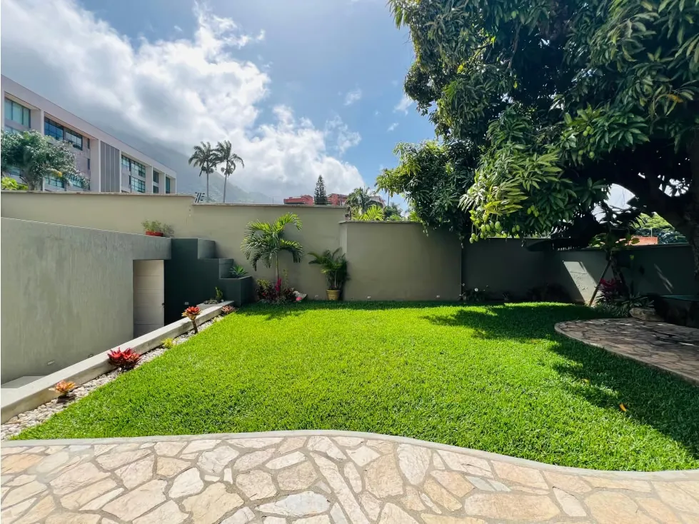 Se vende casa 600m² 6h+2s/6b+s/4p Altamira - 3