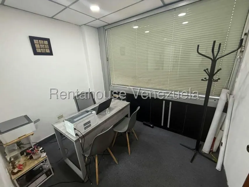 Oficina en Venta en Santa Paula, Distrito Metropolitano - 9