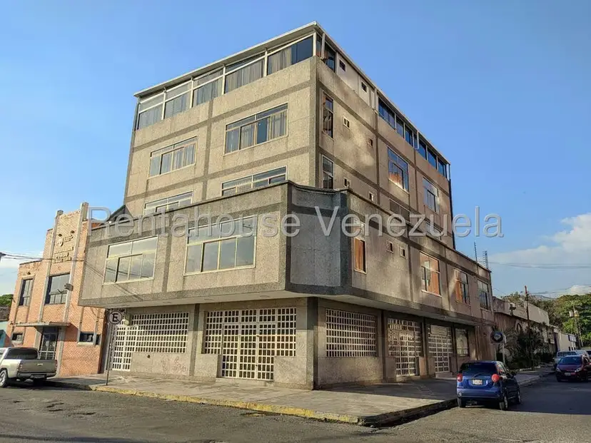 Comercial (Oficina) en Alquiler en Avenida Miranda, Aragua