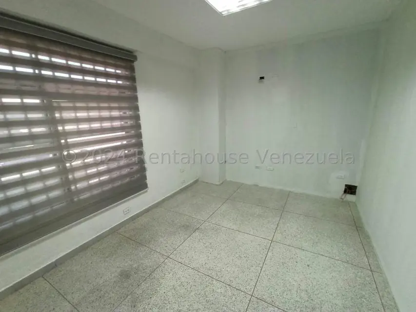 Oficina en Alquiler en Avenida Miranda, Aragua - 16