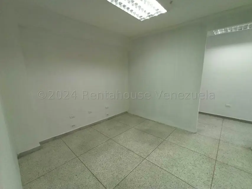 Oficina en Alquiler en Avenida Miranda, Aragua - 20