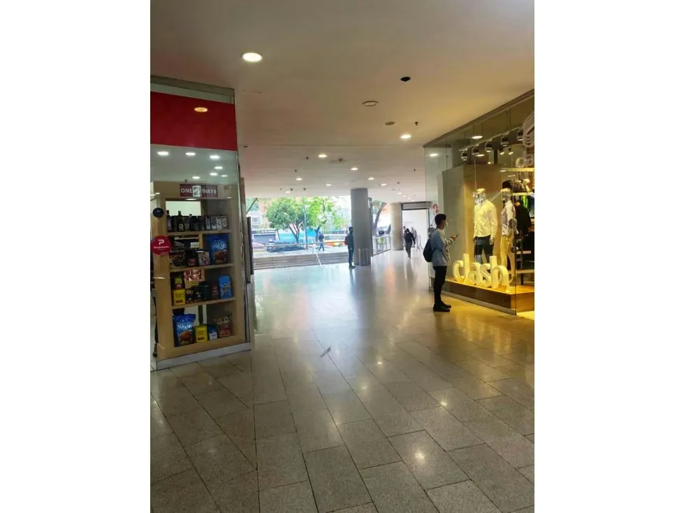 LOCAL COMERCIAL - LOS DOS CAMINOS - 52 Mts2 - 3