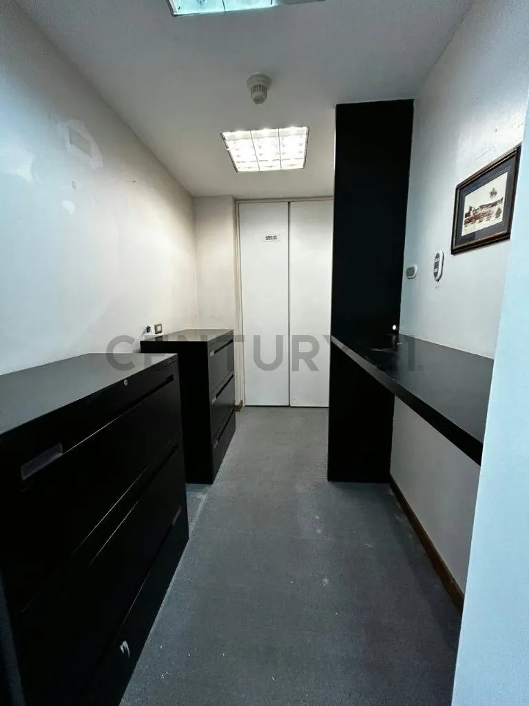RCh - Alquiler de Oficina en Santa Eduvigis, Torre Poliprima - 11
