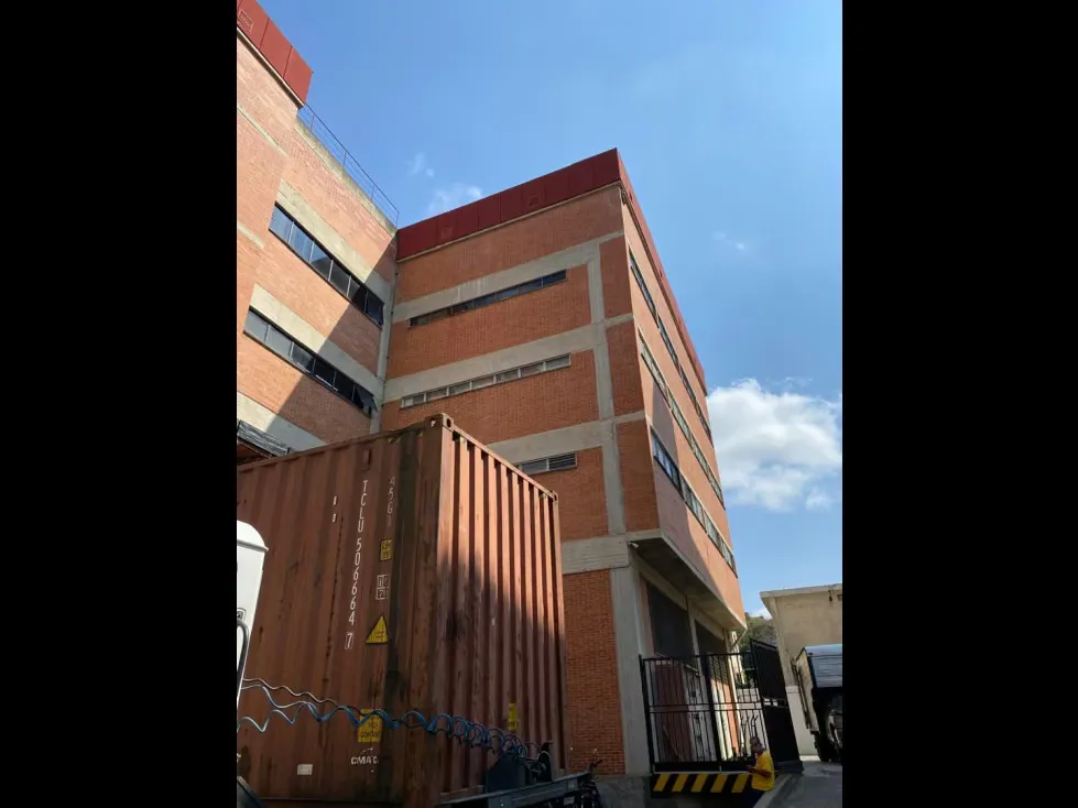 Vendo edificio industrial 7.349m2 La Trinidad 9767 - 2